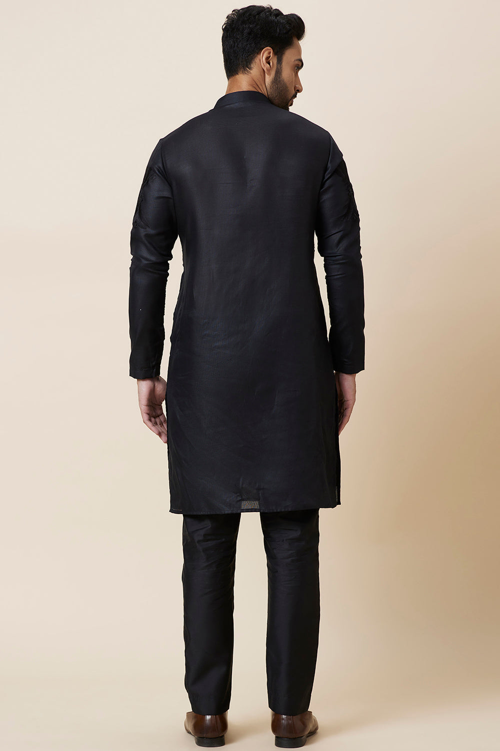 Kurta Black Kite French Knot