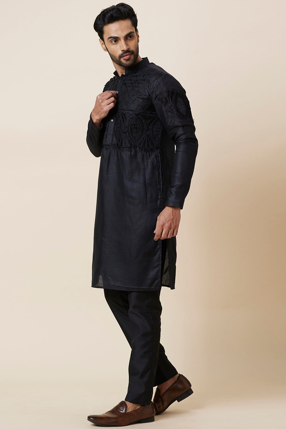 Kurta Black Kite French Knot