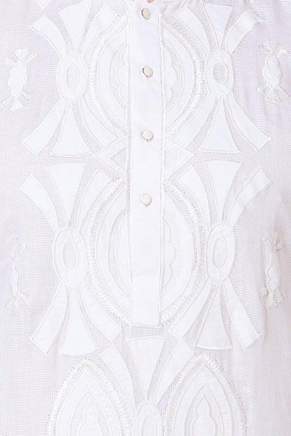 Kurta White with Thread Embroidery and Apillique work