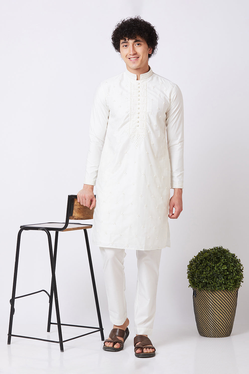 Kurta White with French knot hand embroidery