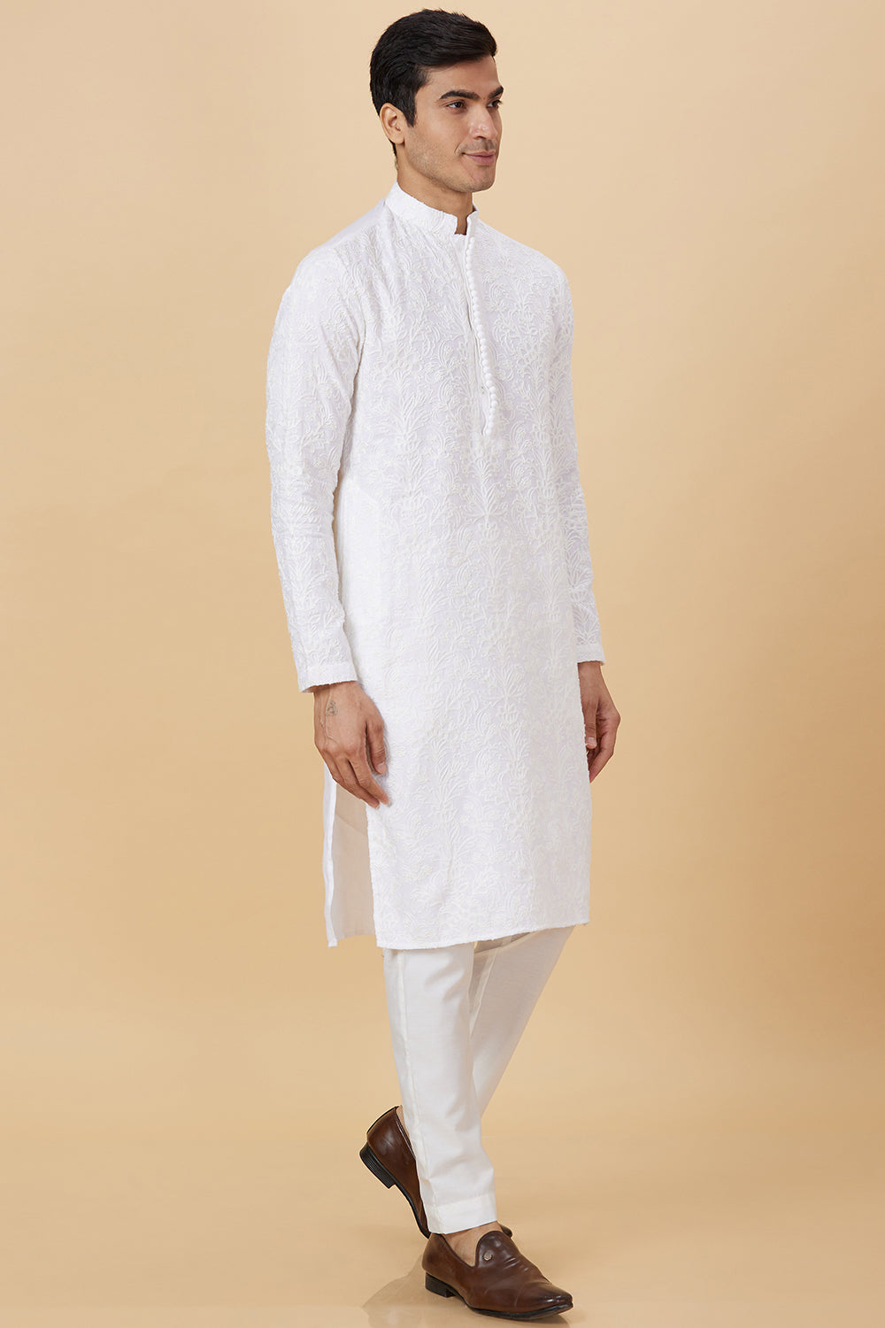 Kurta White Floral self Embroidery