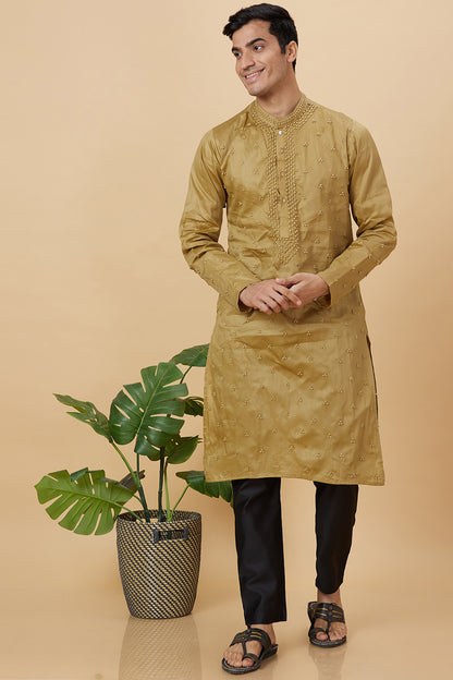 Kurta with French knot hand embroidery