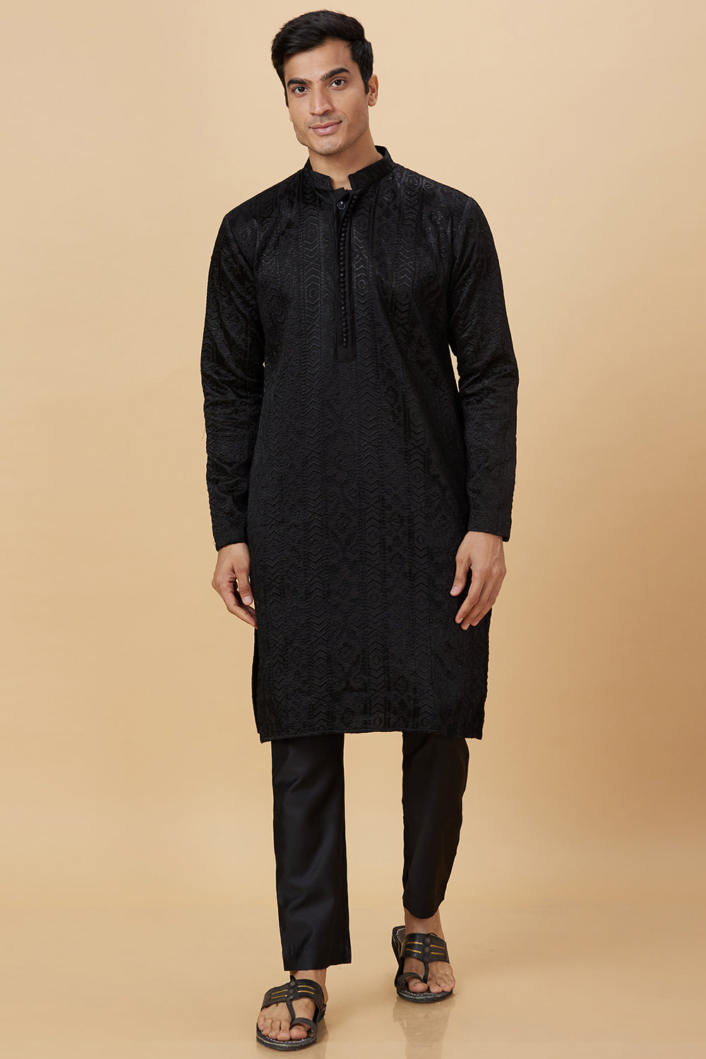 Kurta Geometrical Full Embellished Thread work