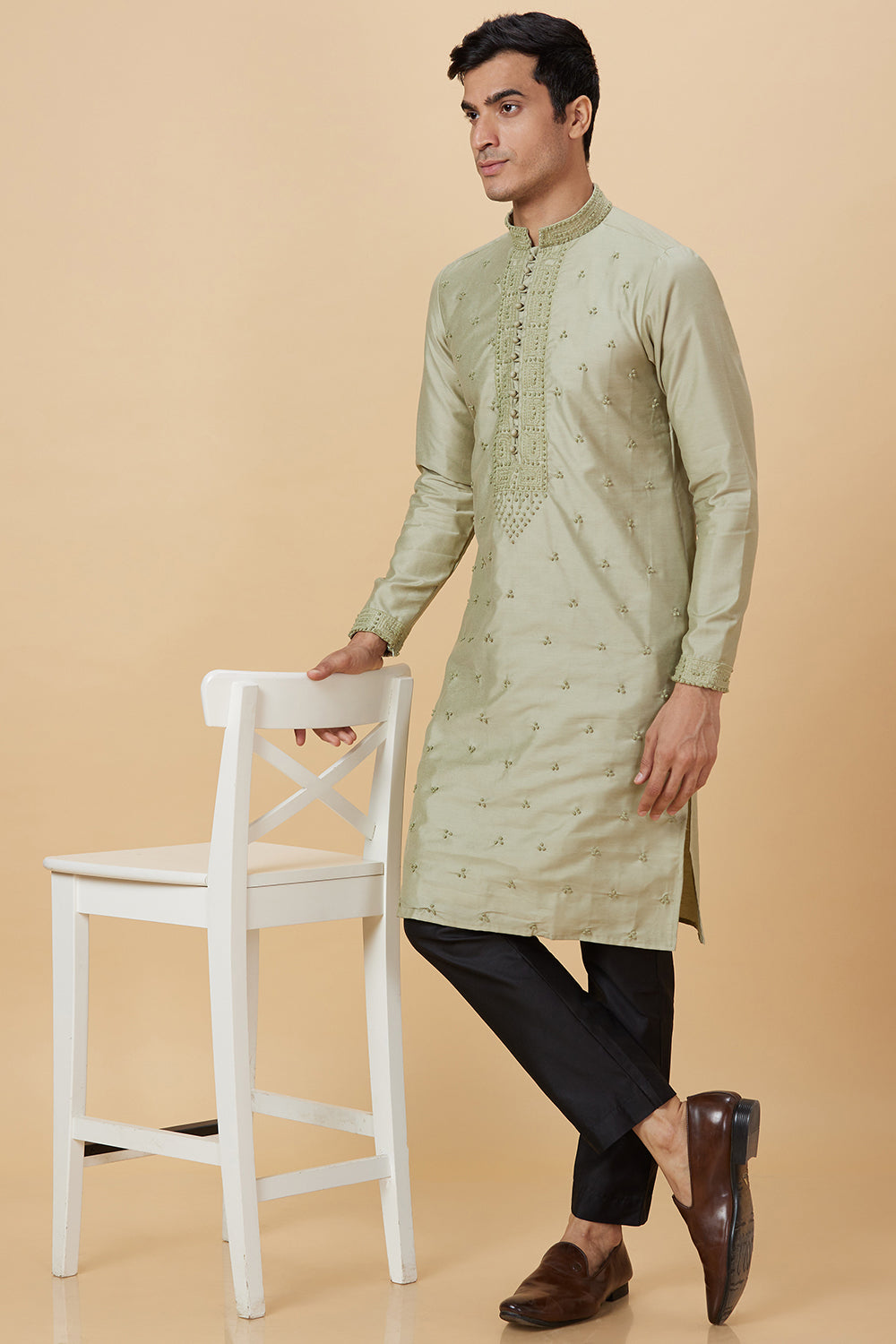 Kurta with French knot hand embroidery