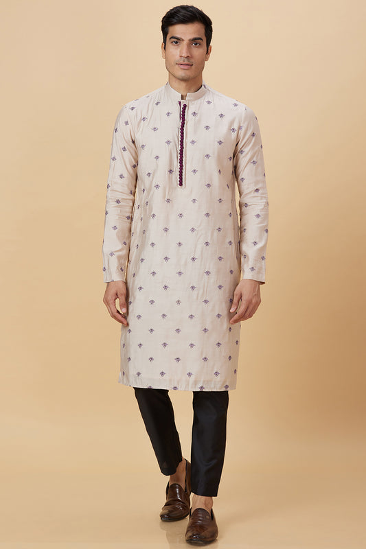 Kurta with small flower embroidery with polti button details