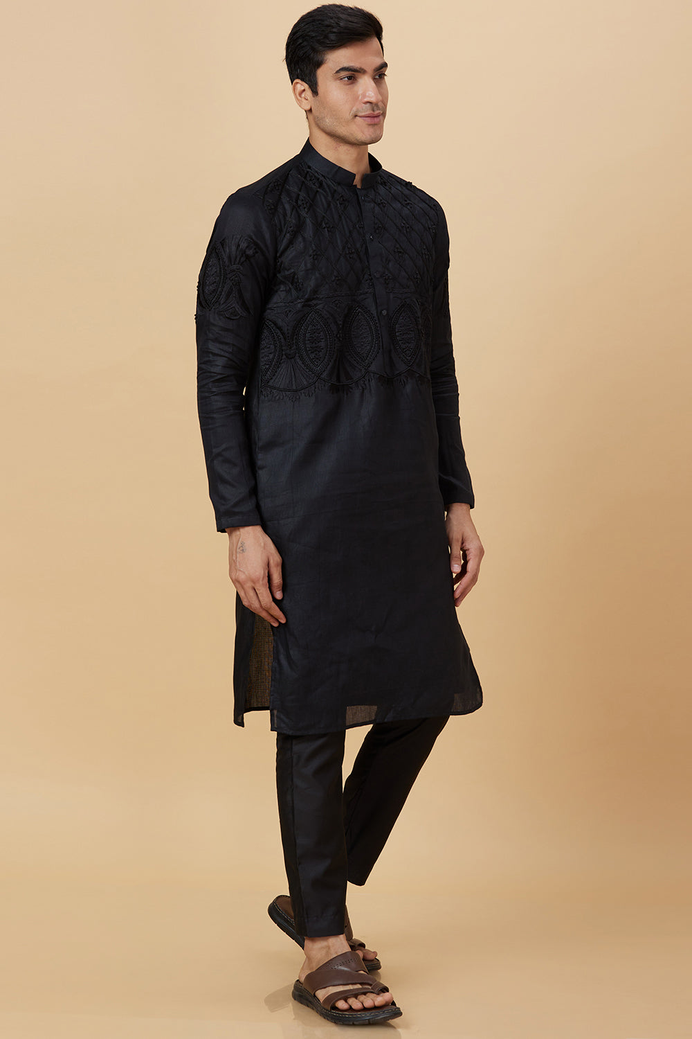 Kurta Black Kite French Knot