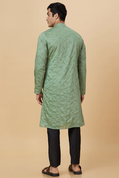 Fern Kurta with Kite shaped mirror Embellished work