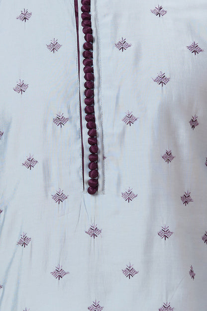 Kurta with small flower embroidery with polti button details