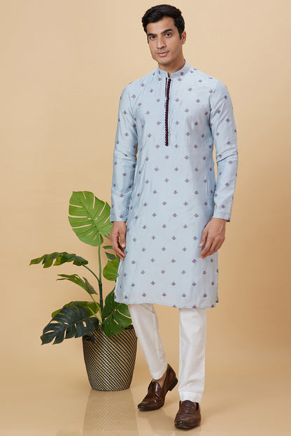 Kurta with small flower embroidery with polti button details