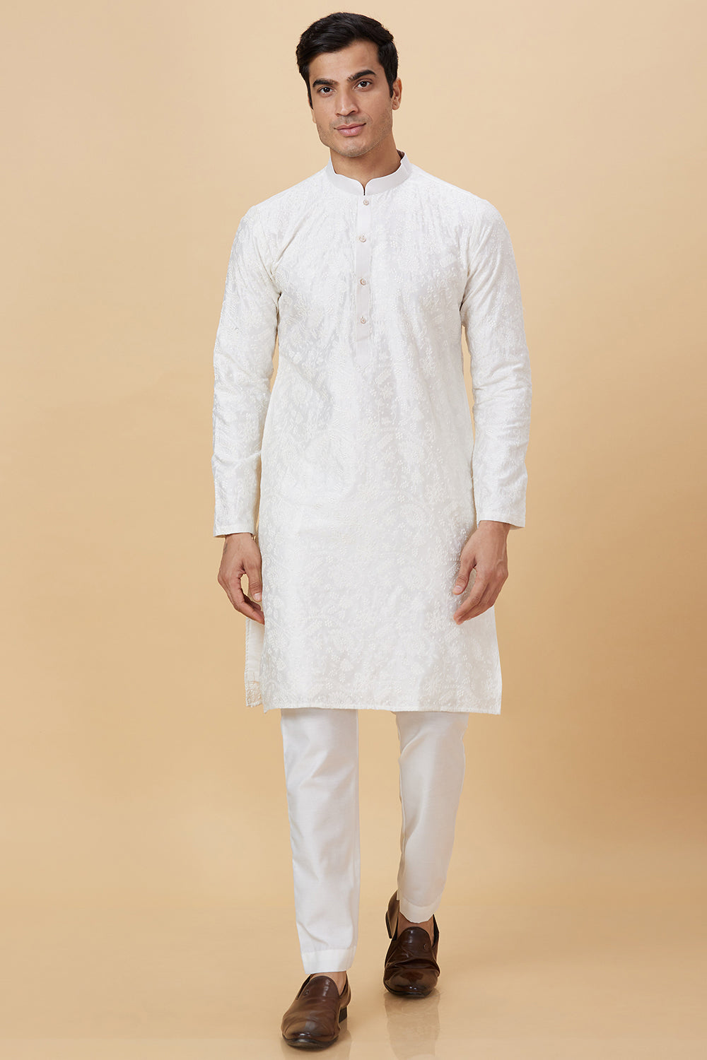 Kurta White Small Flower Embroidery