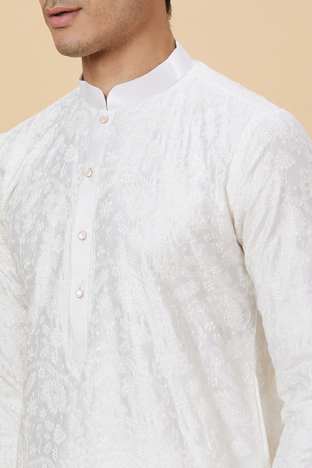 Kurta White Small Flower Embroidery