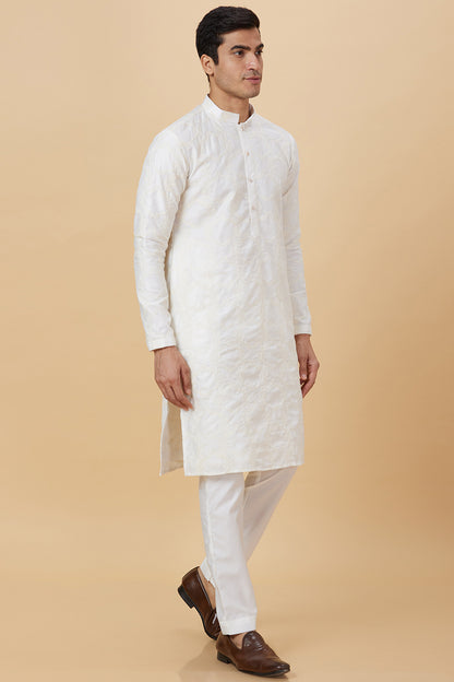 Kurta White Self small Paisley Embroidery