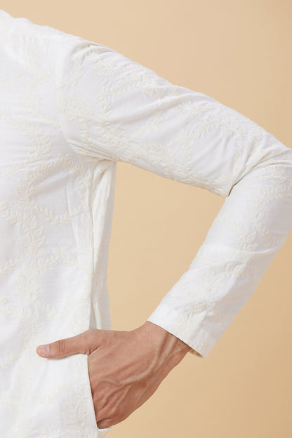 Kurta White Self small Paisley Embroidery